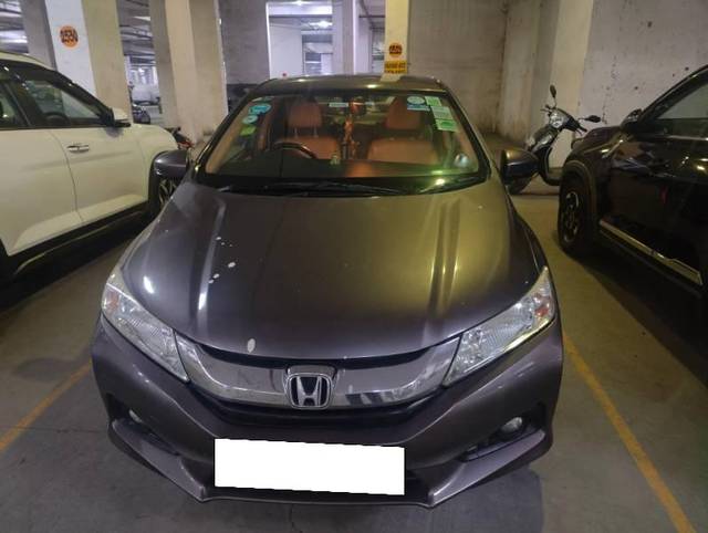 https://images10.gaadi.com/usedcar_image/4574907/original/processed_ae08bedf-f679-450b-a198-c02d0f42e43c.jpg?imwidth=6402