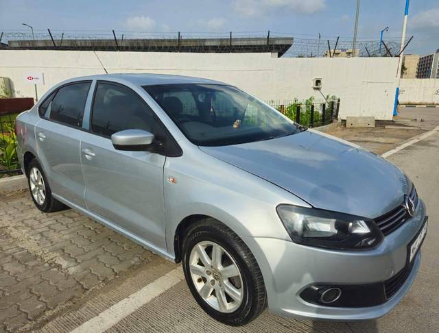 https://images10.gaadi.com/usedcar_image/4574908/original/processed_679beeaf9891ece401167e683709bfc9.jpg?imwidth=6400