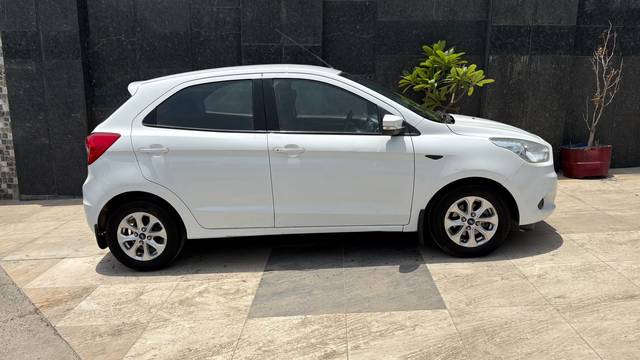 https://images10.gaadi.com/usedcar_image/4574913/original/47af3f085898ba8f76d6597eaf3aa299.jpg?imwidth=6401