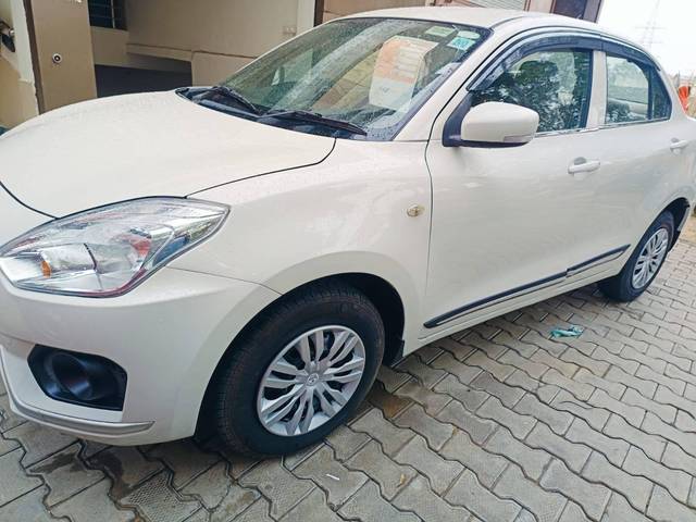 https://images10.gaadi.com/usedcar_image/4574915/original/processed_ce60399ab8e9c07df2b5968a96ab59b1.jpg?imwidth=6400