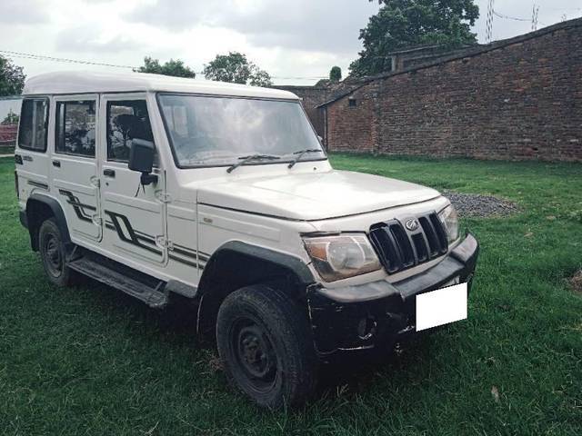 https://images10.gaadi.com/usedcar_image/4574917/original/processed_331657af-b478-404d-b99b-10bcc385ed0f.jpg?imwidth=6400