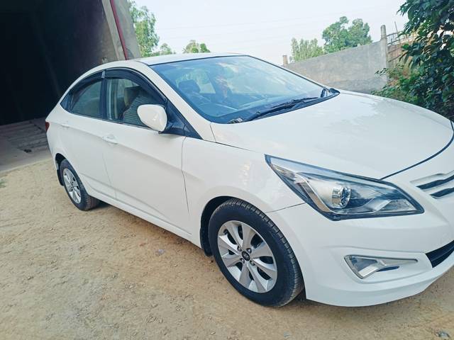 https://images10.gaadi.com/usedcar_image/4574923/original/2a0aa1f8a9fb128e29afd9d2dfd6f75c.jpg?imwidth=6400
