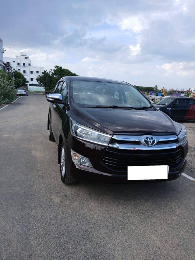 https://images10.gaadi.com/usedcar_image/4574933/original/processed_b0bc08c30540c27545ad02048bc1ce25.jpg?imwidth=6400