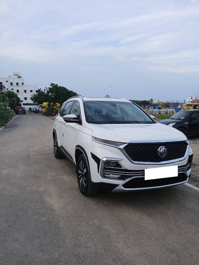 https://images10.gaadi.com/usedcar_image/4574940/original/processed_17a81f5212afe8c7f1b47a8ab89c6ad2.jpg?imwidth=6400