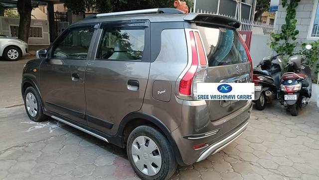https://images10.gaadi.com/usedcar_image/4574943/original/processed_ec350ac377109af1ec22d7139dbaa734.jpeg?imwidth=6402