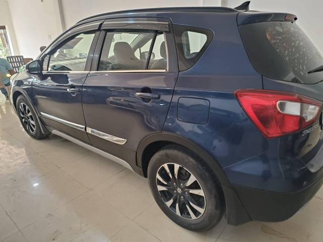 https://images10.gaadi.com/usedcar_image/4574952/original/processed_e04e30c83a0a0024c5fbaee54c45864d.jpg?imwidth=6402