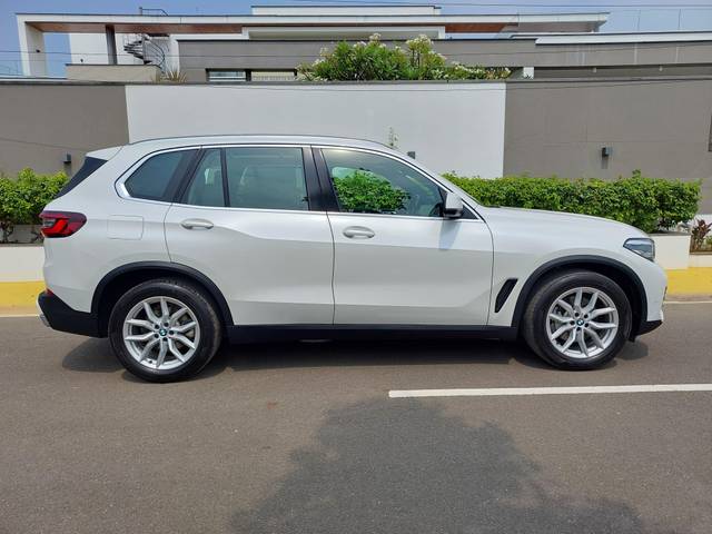 https://images10.gaadi.com/usedcar_image/4574968/original/processed_ff0f206d156786961fe315a83456ffe9.jpeg?imwidth=6401