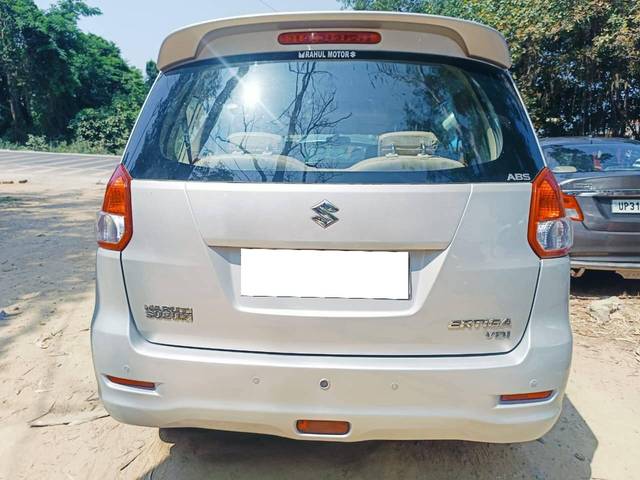 https://images10.gaadi.com/usedcar_image/4574970/original/processed_ae7cfc8cf46330c11fa414ebf641dbd9.jpg?imwidth=6401