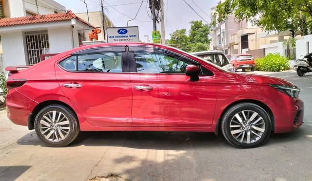 https://images10.gaadi.com/usedcar_image/4574994/original/processed_d539f66b8d7a324d461d4f414c914049.jpeg?imwidth=6401