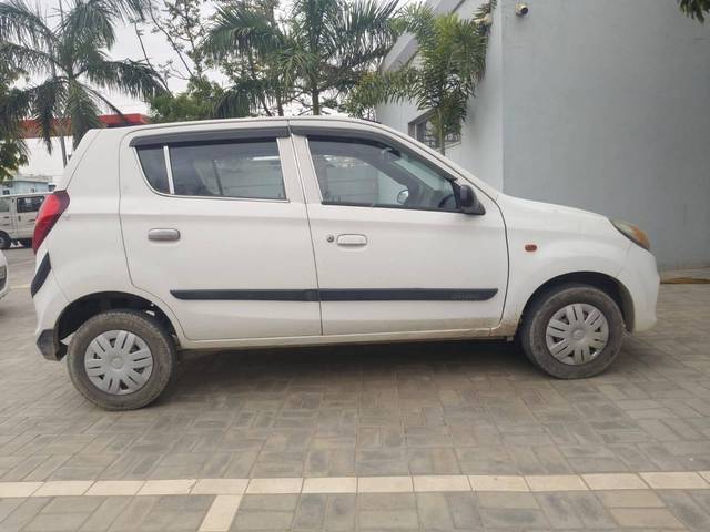 https://images10.gaadi.com/usedcar_image/4575008/original/processed_97578131-b7bb-46b5-9585-7db22054cbf2.jpg?imwidth=6401