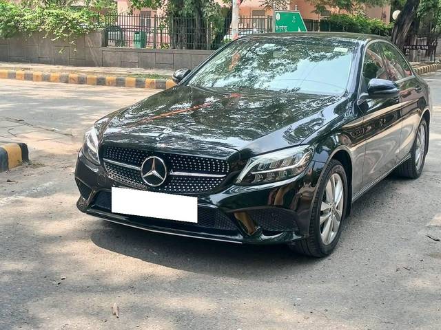 https://images10.gaadi.com/usedcar_image/4575016/original/processed_3539984c173d6fde024b50e349932b3c.jpg?imwidth=6402