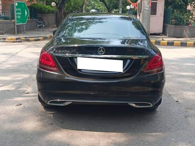 https://images10.gaadi.com/usedcar_image/4575016/original/processed_dab82c30cf203771a1fa6c16cc7a1ab9.jpg?imwidth=6401