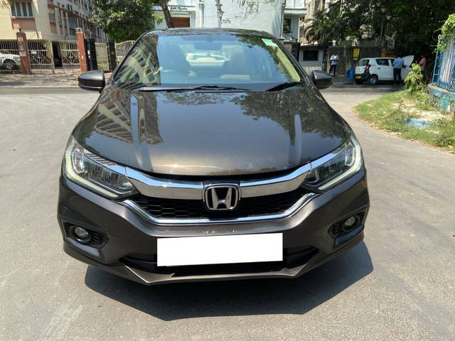 https://images10.gaadi.com/usedcar_image/4575017/original/processed_7575808b2eada283d37797f1d44f8765.jpg?imwidth=6402