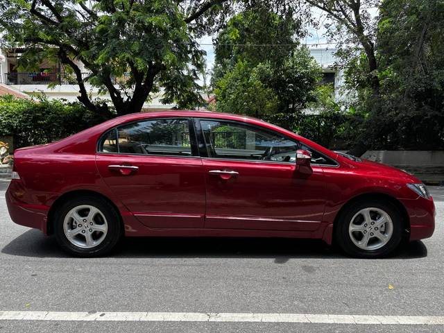 https://images10.gaadi.com/usedcar_image/4575025/original/9632ebb9baf89f3065fbfeadee5aa40c.jpg?imwidth=6401