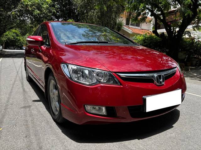 https://images10.gaadi.com/usedcar_image/4575025/original/processed_6e860c7c7182ffd728f15e5a0b26778a.jpg?imwidth=6400