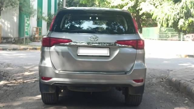 https://images10.gaadi.com/usedcar_image/4575029/original/processed_d510673f114c0e6594ce9416d578adac.jpg?imwidth=6401
