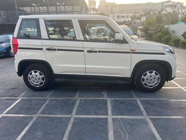 https://images10.gaadi.com/usedcar_image/4575032/original/processed_037359e253a1f55cffcd54fb4d906bee.jpg?imwidth=6401