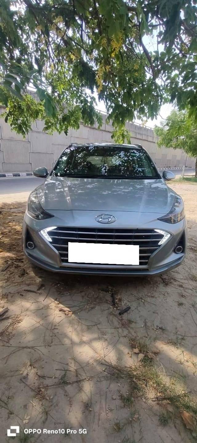 https://images10.gaadi.com/usedcar_image/4575033/original/processed_0b6d3bbc2299866f6241a05a55bd1a6f.jpg?imwidth=6402