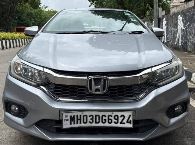 https://images10.gaadi.com/usedcar_image/4575043/original/processed_186e0792f284d060a9422b47b5090d25.jpg?imwidth=6400