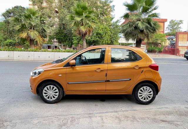 https://images10.gaadi.com/usedcar_image/4575082/original/processed_3f813edd32423e31d3cfac6c78e491e0.jpg?imwidth=6401