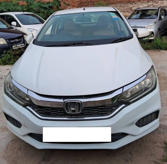 https://images10.gaadi.com/usedcar_image/4575085/original/processed_cd2fc343605342ec1cf7420e1b7af12d.jpg?imwidth=6400