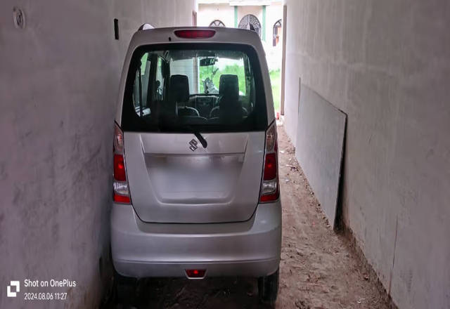 https://images10.gaadi.com/usedcar_image/4575090/original/a7be980c-c44c-4a59-8561-d186077e5a97.?imwidth=6400