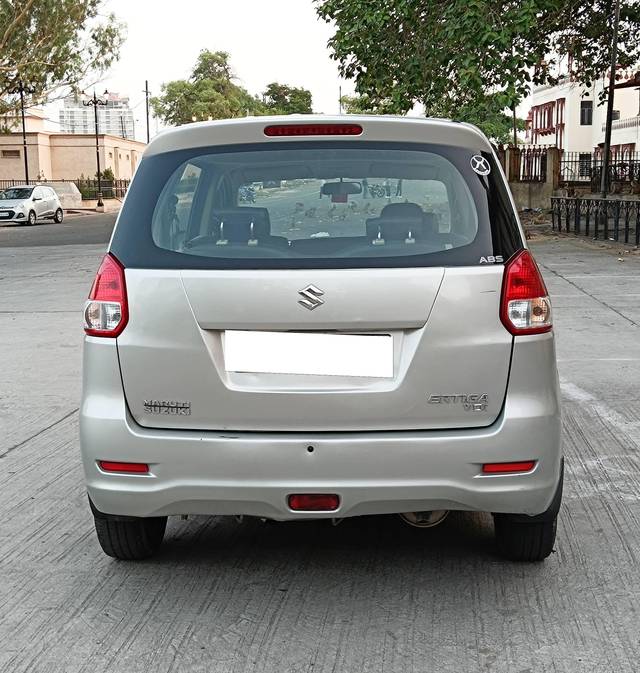 https://images10.gaadi.com/usedcar_image/4575098/original/processed_ef9c239dc6d33c8010ef4d5ae9e039d1.jpg?imwidth=6402