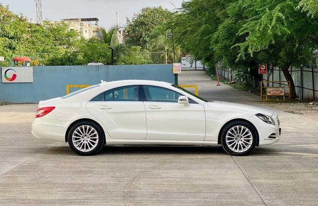 https://images10.gaadi.com/usedcar_image/4575102/original/processed_01664d56c115fb4cd4a4aedb3a3a48f1.jpg?imwidth=6401