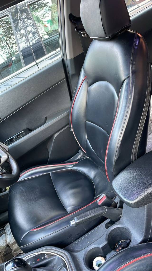 https://images10.gaadi.com/usedcar_image/4575136/original/31a51e4449b0d2e6ad51a06a1e1f6020.jpg?imwidth=6402