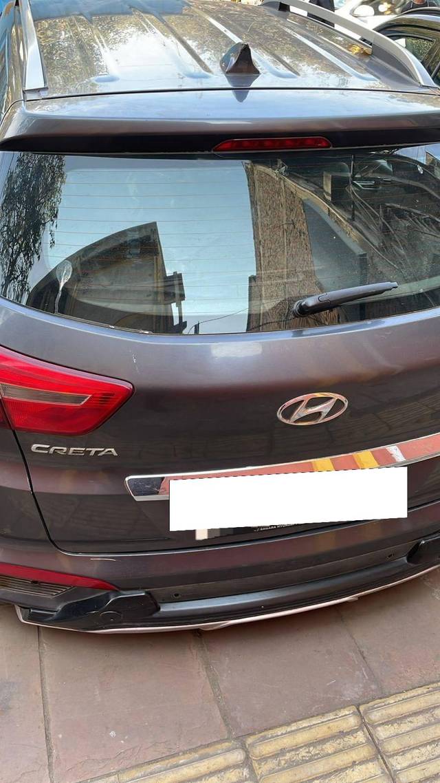 https://images10.gaadi.com/usedcar_image/4575136/original/processed_1e3f9fe1ee3e3fae3c9fedad29b20b5b.jpg?imwidth=6401