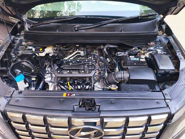 https://images10.gaadi.com/usedcar_image/4575143/original/e0dc5faa87552e902aecab1080c55798.jpg?imwidth=6402