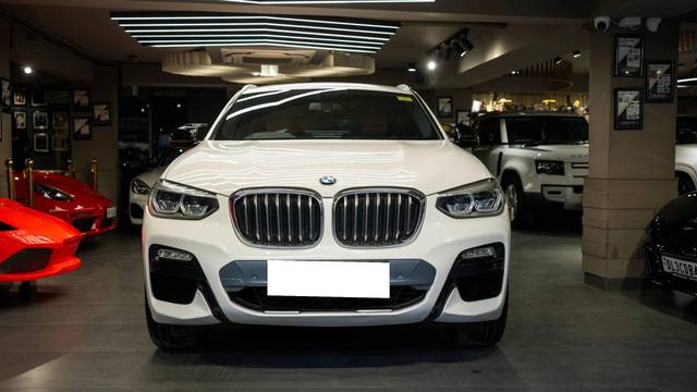 https://images10.gaadi.com/usedcar_image/4575149/original/processed_53b7aaa6e49d7abc9b37b09f27cfb5a8.jpg?imwidth=6400