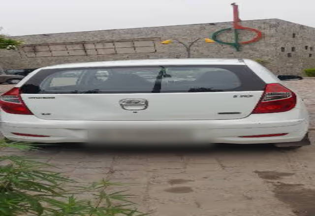 https://images10.gaadi.com/usedcar_image/4575163/original/2f0e2f63-cd25-445a-b0a7-a6481619b3a9.?imwidth=6401