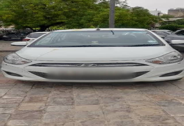 https://images10.gaadi.com/usedcar_image/4575163/original/ff6f54fc-491b-4a84-bf0b-7a6c4ff1aed1.?imwidth=6400