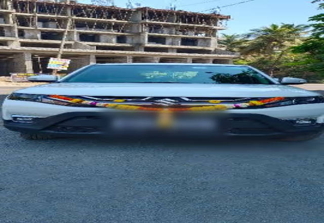 https://images10.gaadi.com/usedcar_image/4575167/original/64736999-b45a-4f1e-830e-2156b7cf488a.?imwidth=6400