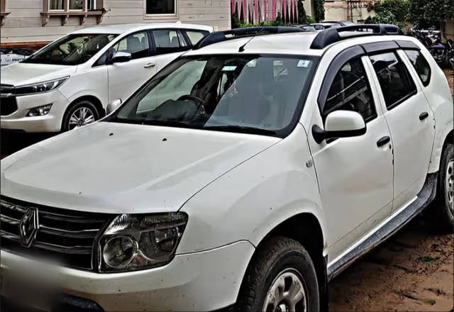 https://images10.gaadi.com/usedcar_image/4575176/original/2979998c-d112-4254-835f-be6010673ded.?imwidth=6400