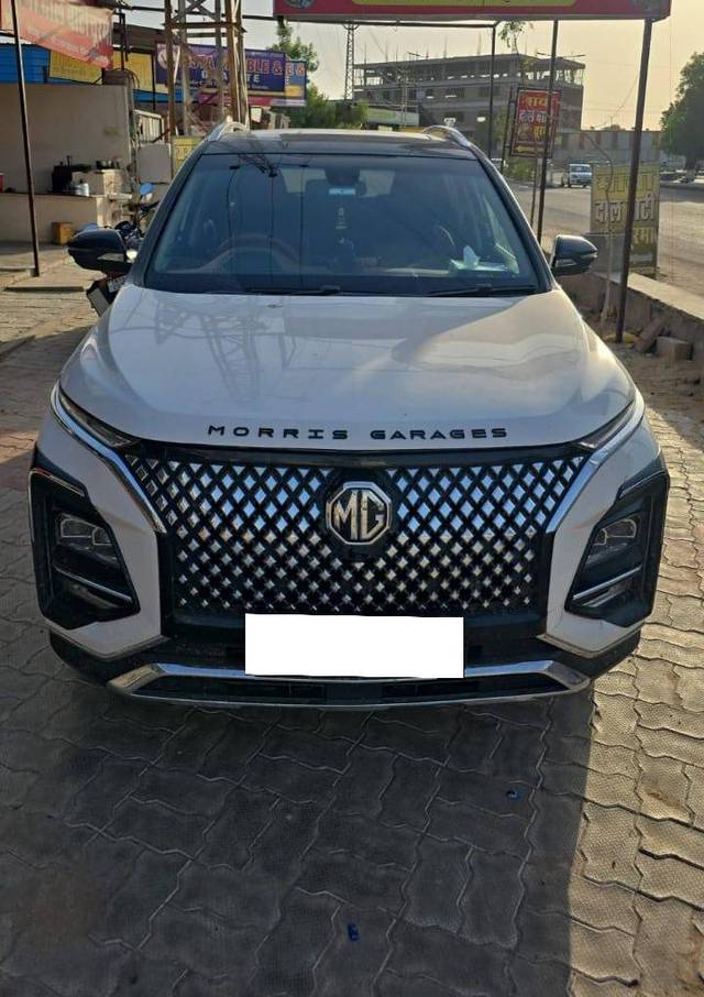 https://images10.gaadi.com/usedcar_image/4575182/original/processed_dabf4d2b-55d4-4f19-96e7-c6c79d028447.jpg?imwidth=6400