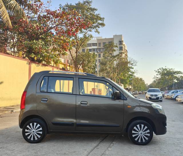 https://images10.gaadi.com/usedcar_image/4575207/original/8e7947ab577deb760aa32a745c43c00e.jpg?imwidth=6401