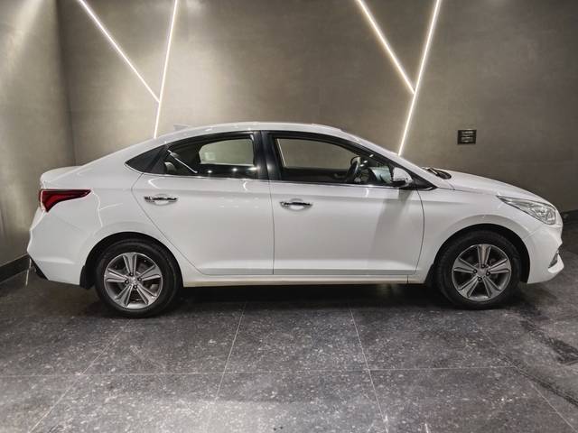 https://images10.gaadi.com/usedcar_image/4575231/original/2dbf436277fff179a3d00fddd5eae384.jpg?imwidth=6401