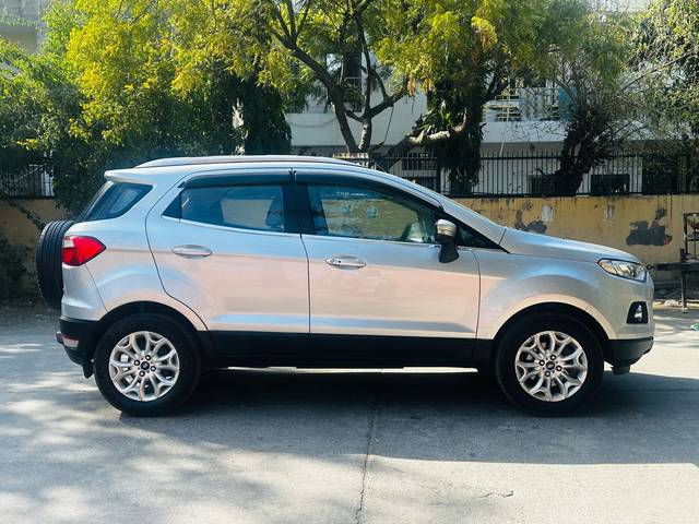 https://images10.gaadi.com/usedcar_image/4575247/original/d619f6a092c39fd8f9b8af2f02c6ccfa.jpg?imwidth=6401