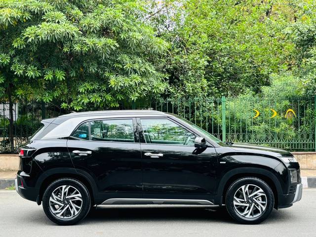 https://images10.gaadi.com/usedcar_image/4575255/original/f9ba9e7874cfc89b2840f4ec136190b9.jpg?imwidth=6401
