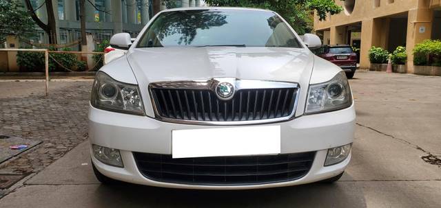 https://images10.gaadi.com/usedcar_image/4575256/original/processed_0ad9a3ed-09df-4380-909c-31bf5a7e6711.jpg?imwidth=6400