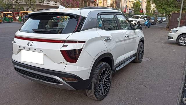https://images10.gaadi.com/usedcar_image/4575257/original/processed_0559be77195673e5d49012ff9eff6d1b.jpg?imwidth=6402