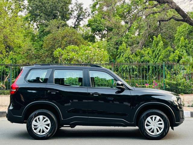 https://images10.gaadi.com/usedcar_image/4575282/original/processed_f951520fbd6e161cbf264c27e4e9f1c2.jpg?imwidth=6401
