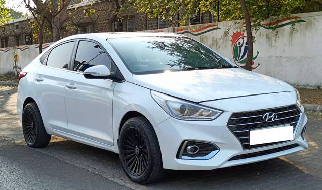 https://images10.gaadi.com/usedcar_image/4575297/original/processed_4aa99ed4-e606-4162-bf7c-8c3df095ff81.jpg?imwidth=6400