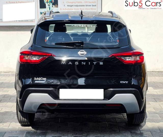https://images10.gaadi.com/usedcar_image/4575310/original/processed_1504bc319a14c00c5485e34733fe2146.jpg?imwidth=6402