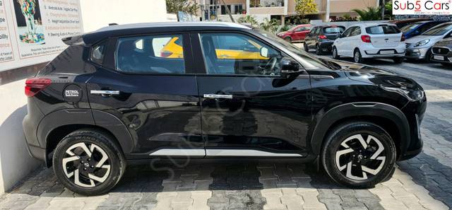 https://images10.gaadi.com/usedcar_image/4575310/original/processed_9f524cd7d4ce286b97fa6d29db3e9c72.jpg?imwidth=6401