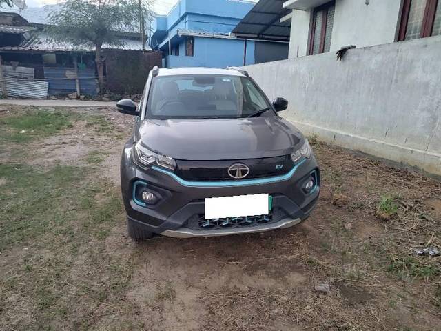 https://images10.gaadi.com/usedcar_image/4575313/original/processed_2589d756-cec7-4430-91eb-43a9d60fd36e.jpg?imwidth=6400