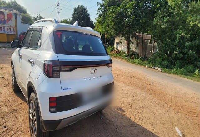 https://images10.gaadi.com/usedcar_image/4575353/original/11a300b7-d5ed-4f0c-88ec-e7fc5458db36.?imwidth=6401