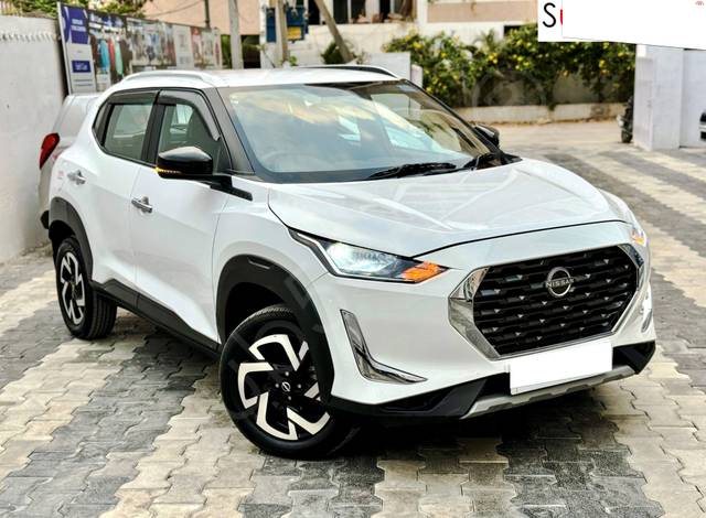 https://images10.gaadi.com/usedcar_image/4575356/original/processed_49c0980f3b7204ee5334d1821a458a92.jpeg?imwidth=6400